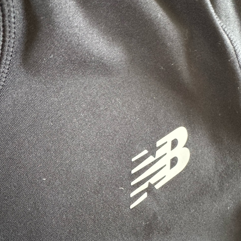 New Balance - Picture 3 of 5
